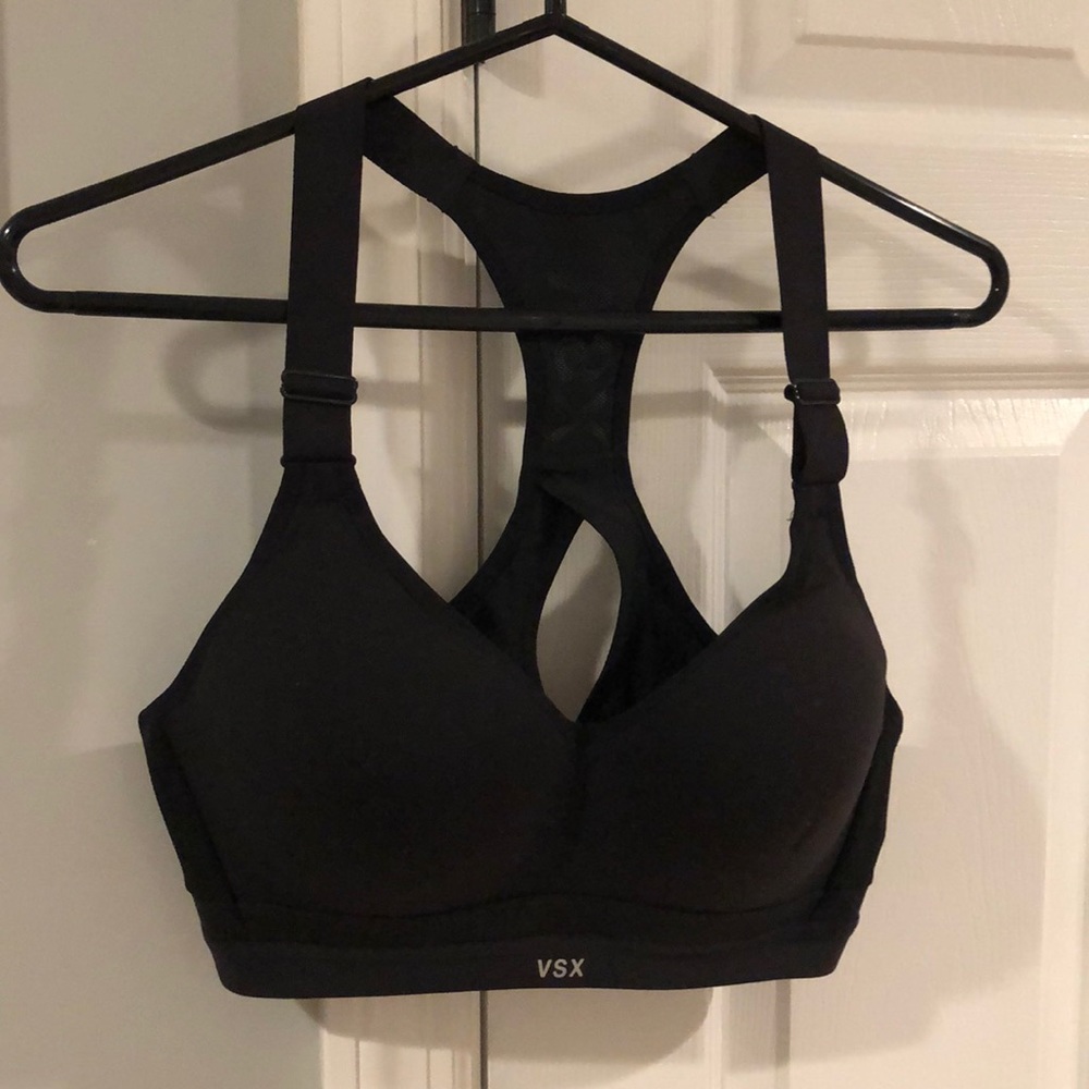 NWOT Victoria’s Secret sports bra